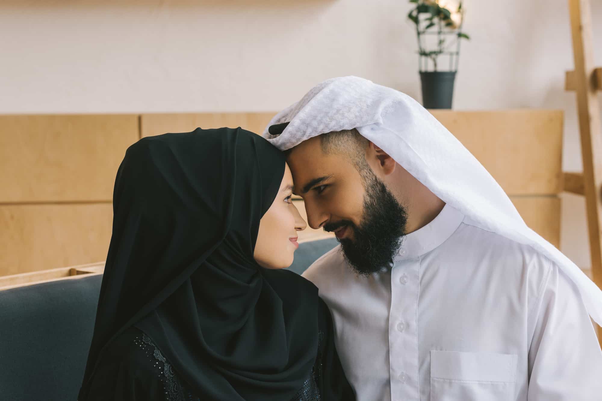 22 Blissful Ways To Love Your Husband In Islam Principles - LoveDevani.com