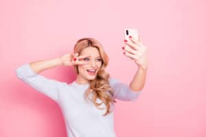 stop taking selfies