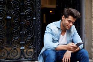 more ways to make her feel happy through text