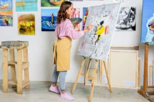 show interest in art